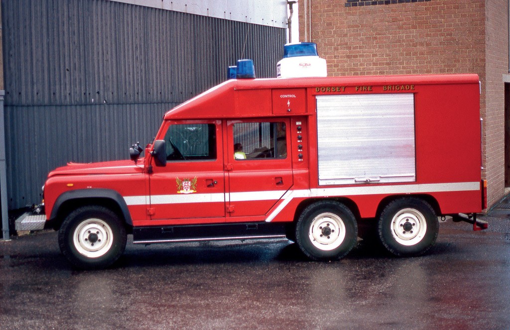 Land Rover Defender: legenda off-roadu