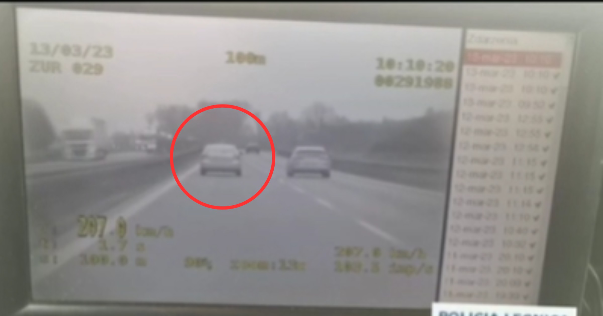 Policjanci z legnickiej drogówki zatrzymali jadącego ponad 200 km na godz. kierowcę