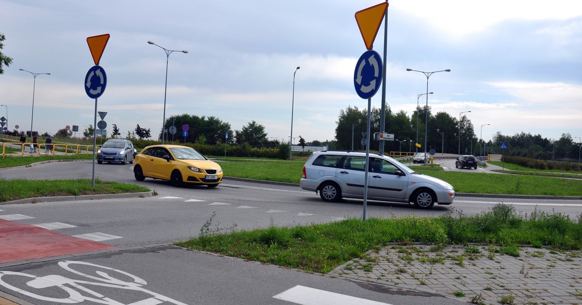Rondo pasy przejście dla pieszych