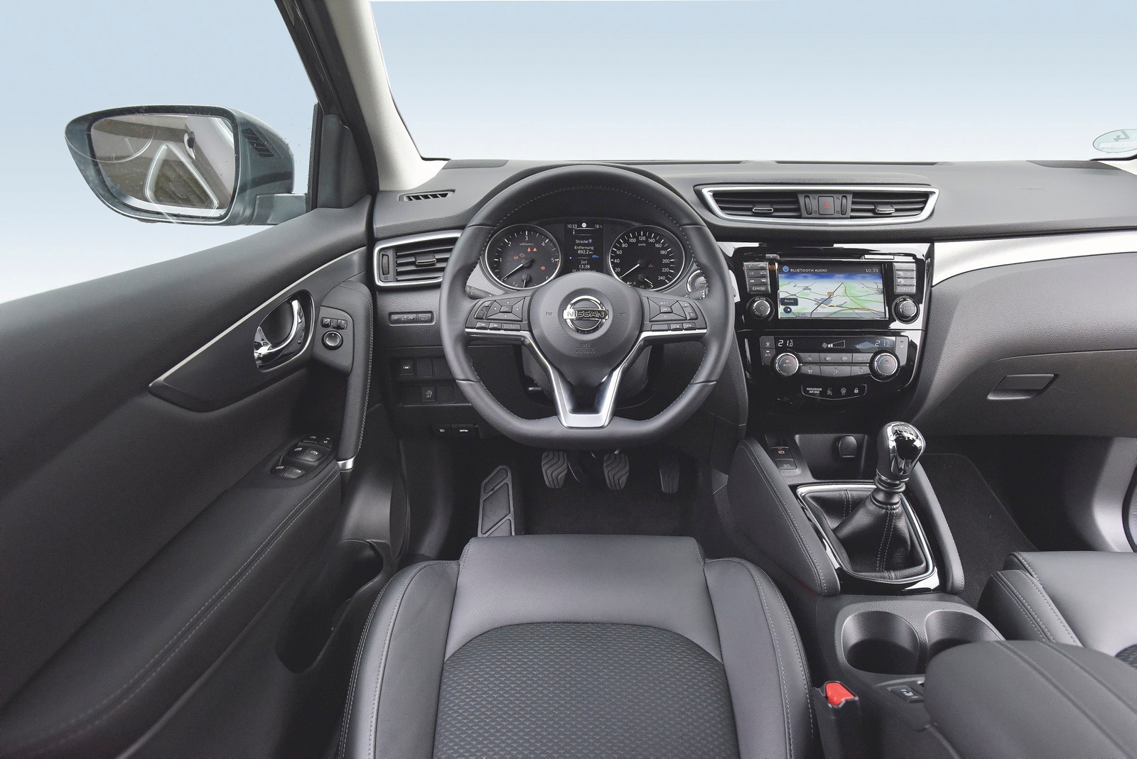 Nieduże silniki, wysokie ceny - Mitsubishi ASX, Nissan Qashqai, Peugeot 3008
