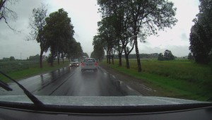 Nie używaj tych świateł podczas jazdy we mgle lub w deszczu