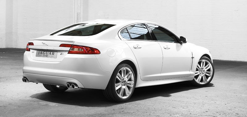 Detroit 2009: Jaguar XFR, czyli angielskie M5