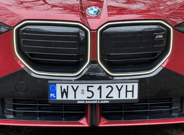 Miliony kierowców korzysta z pomysłu polskiego designera. Inny rodak stylizował dwa nowe SUV-y BMW