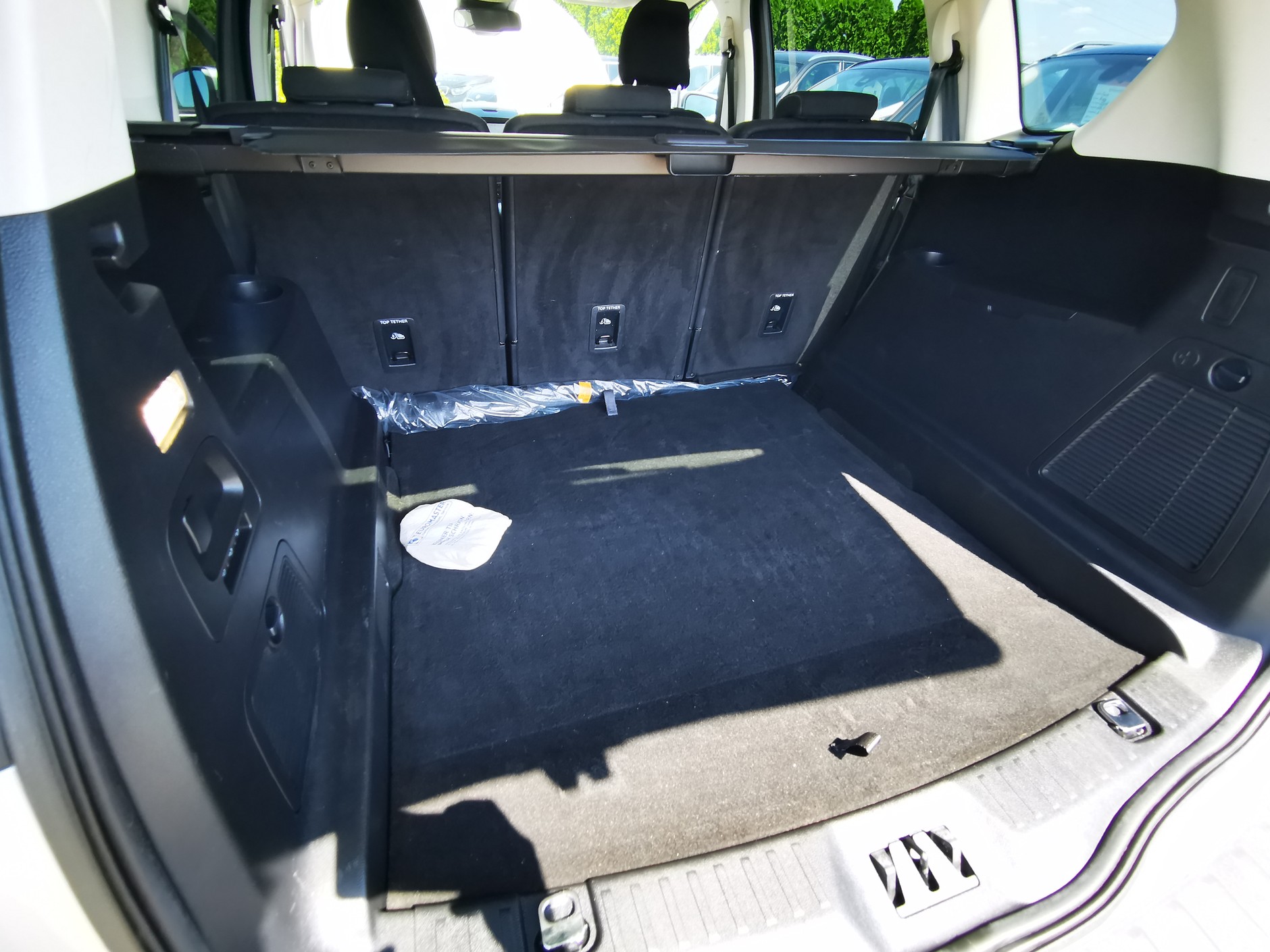 Ford S-Max z dieslem: dotychczasowy użytkownik nawet nie rozpakował rolety