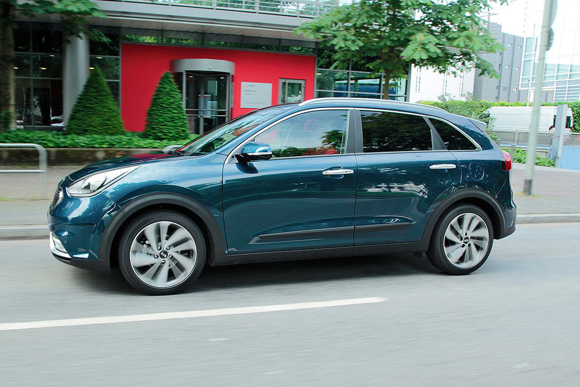 Kia Niro - sprawdziliśmy jak jeździ hybrydowy crossover