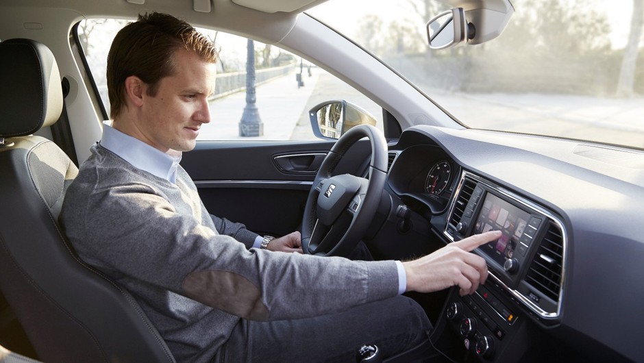 Seat. Funkcje integracji ze smartfonem w nowym radiu multimedialnym