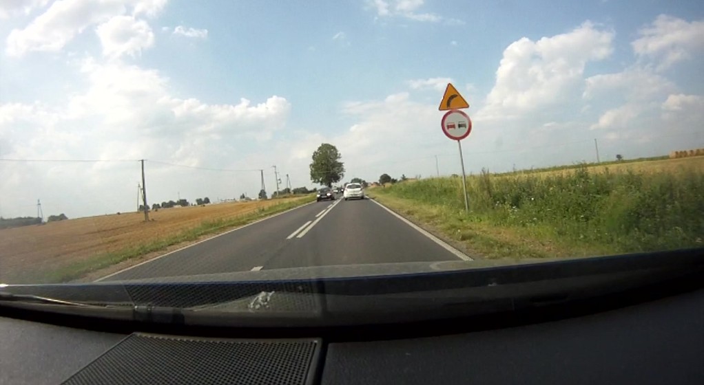 Pytania na prawo jazdy: zakaz wyprzedzania