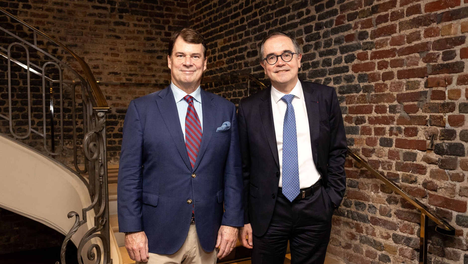 Jim Farley, prezes zarządu Ford Motor Company, i François Provost, dyrektor generalny i członek zarządu Grupy Renault