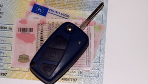 Egzaminatorowi zapaliła się czerwona lampka. Zdającego wyprowadziła policja