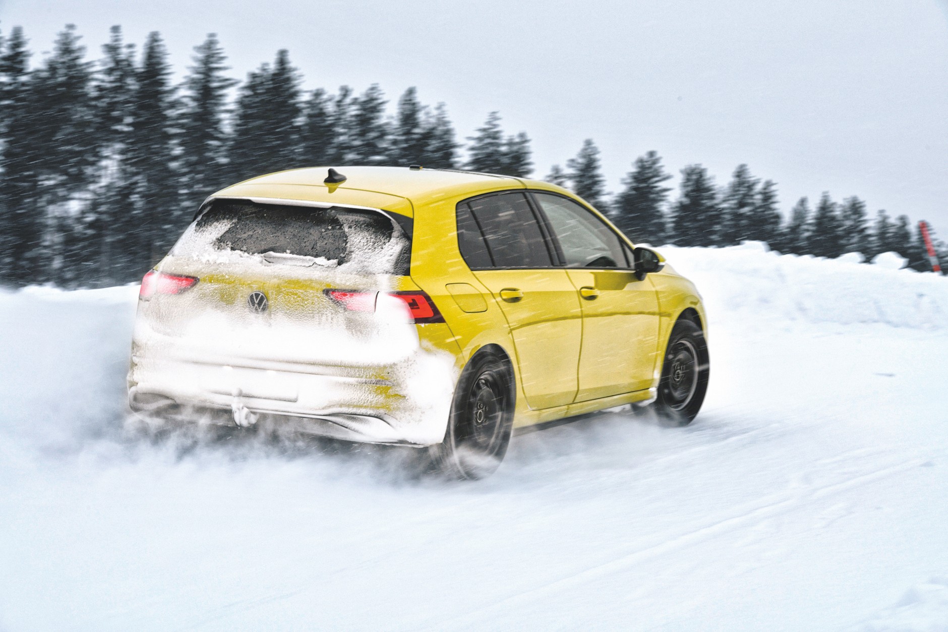 Test opon zimowych w rozmiarze 205/55 R 16