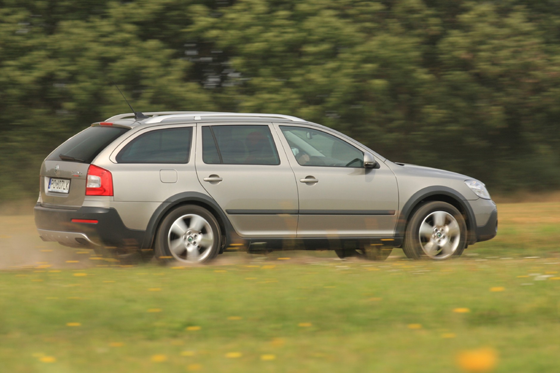 Skoda Octavia Scout - W czym jest lepsza od SUV-a?