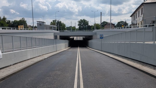 Otworzyli nowy tunel, ale nic nie zmieni, bo drugi, dwuletni muszą zamknąć
