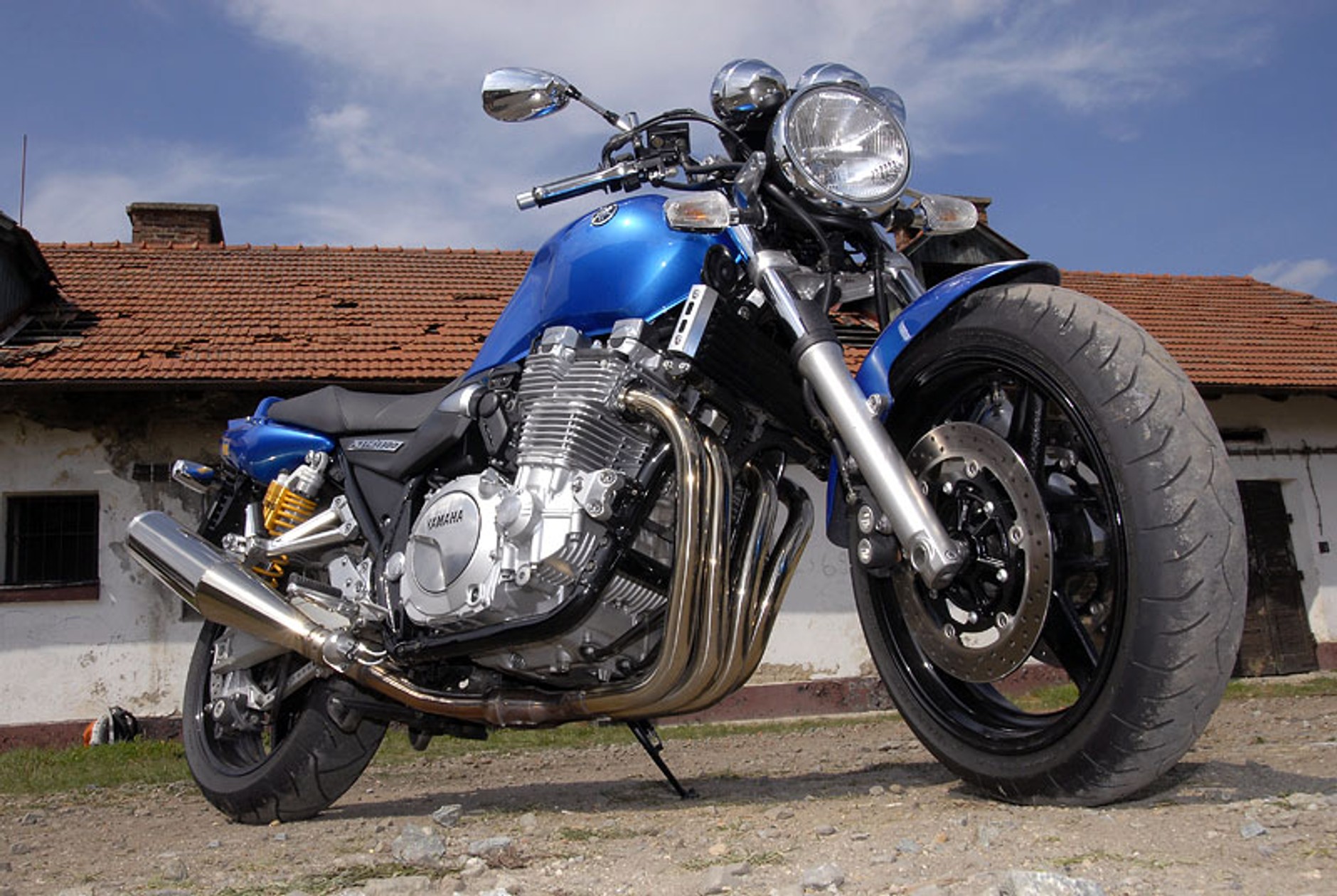 Yamaha XJR 1300: akademicka jazda (test)