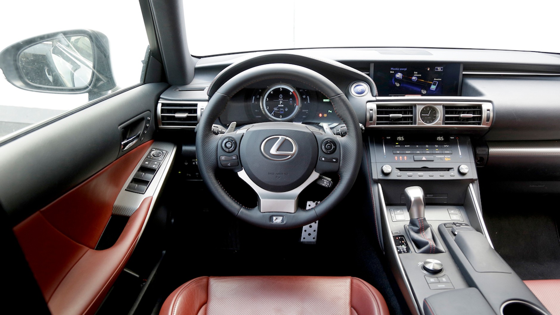 Lexus IS 300h F Sport