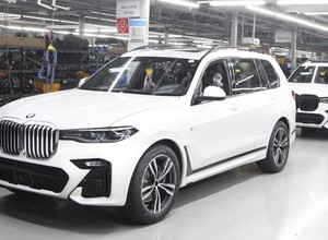 BMW zostawia Rosję. Wstrzymuje eksport i tamtejszą produkcję