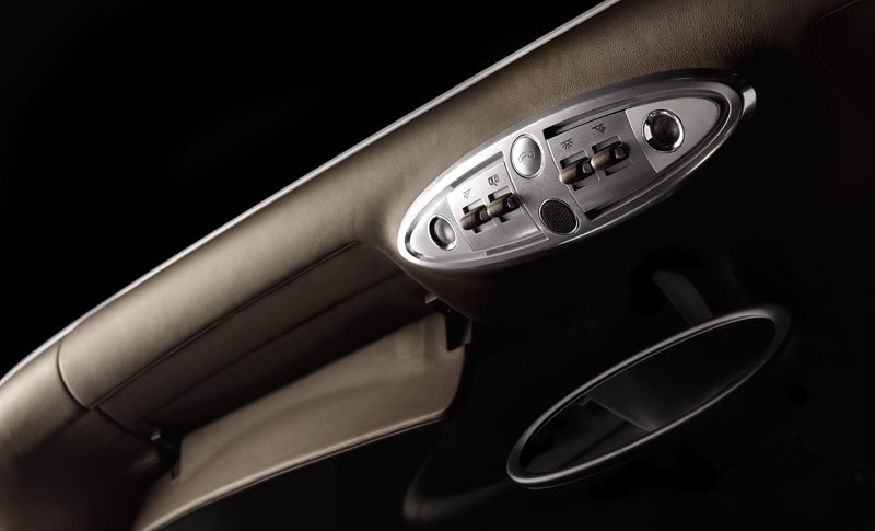 Bugatti Veyron 16.4 Grand Sport: 360 km/h w kabriolecie (wideo)