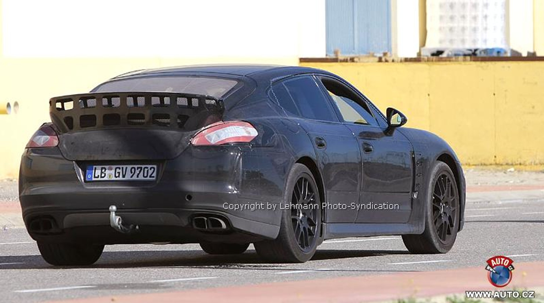 Porsche Panamera: pierwsze zdjęcia i informacje