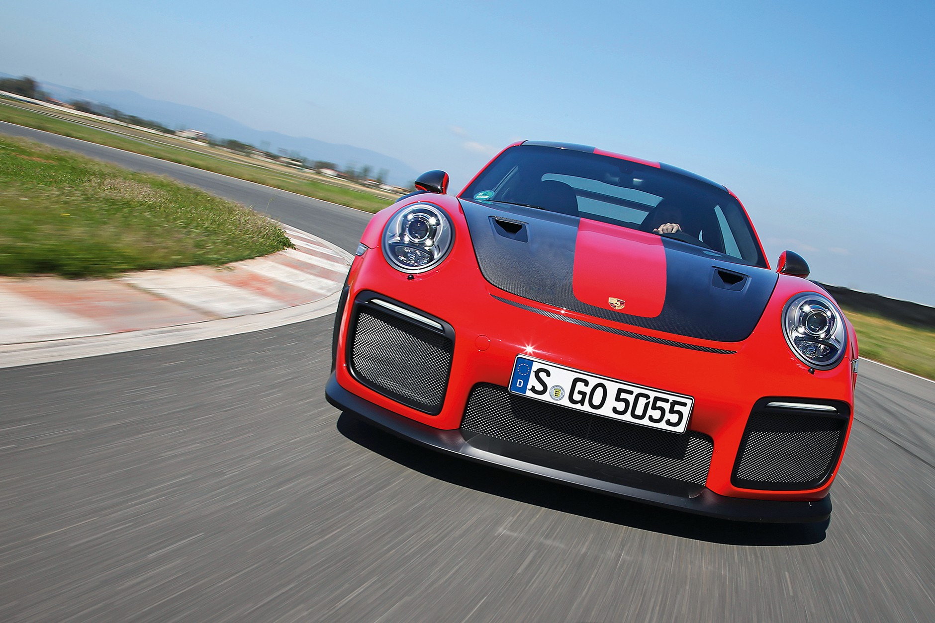 Porsche 911 GT2 RS kontra McLaren 720S - szybko jeździć ty musisz