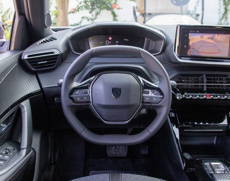 Peugeot e-2008
