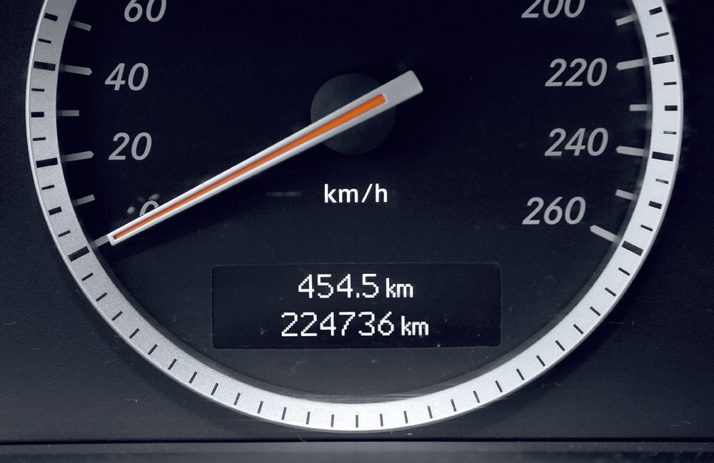 Kręcenie liczników to wciąż norma.