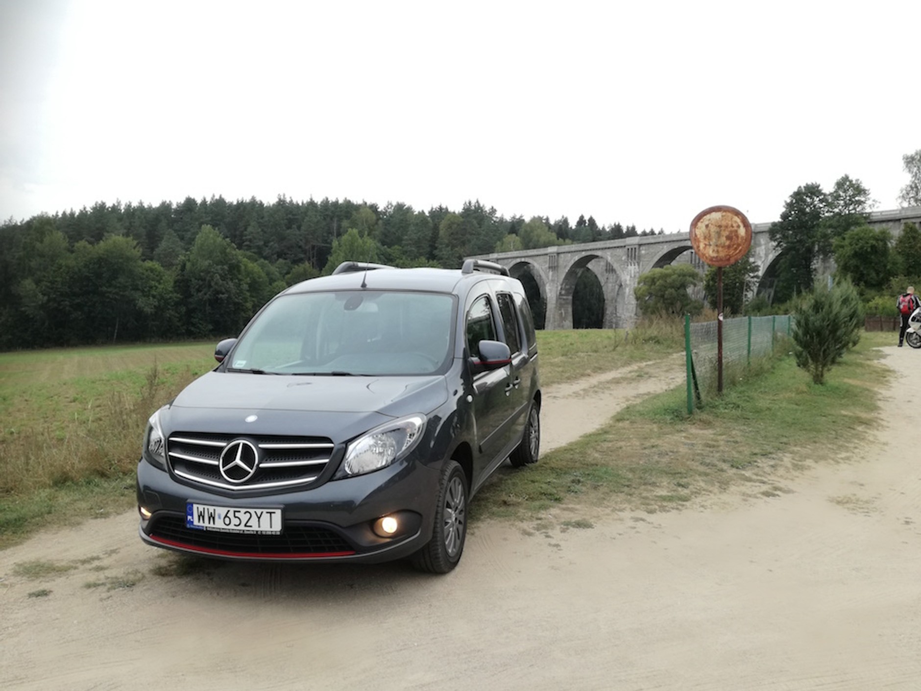 Mercedes Citan to  "umercedesowiona" wersja Renault Kangoo, trudno się więc dziwić, że pod maską ma silniki Renault.