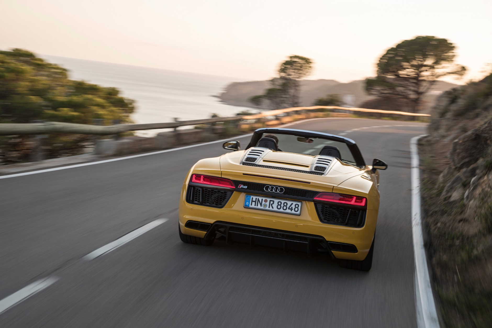 Audi R8 
Spyder