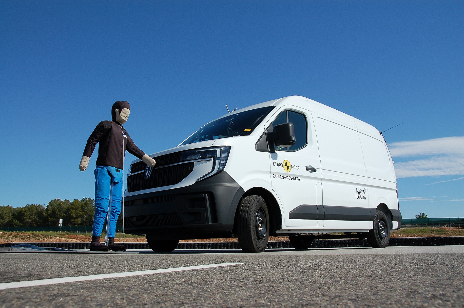 Badacze Euro NCAP zachwycili się dostawczakami