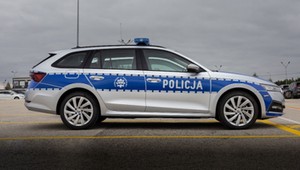 Nowe, hybrydowe Skody Octavie w barwach policji już na drogach