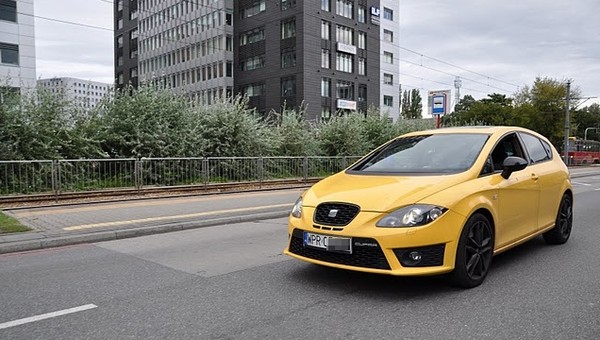 Nieoznakowany Seat Leon Cupra