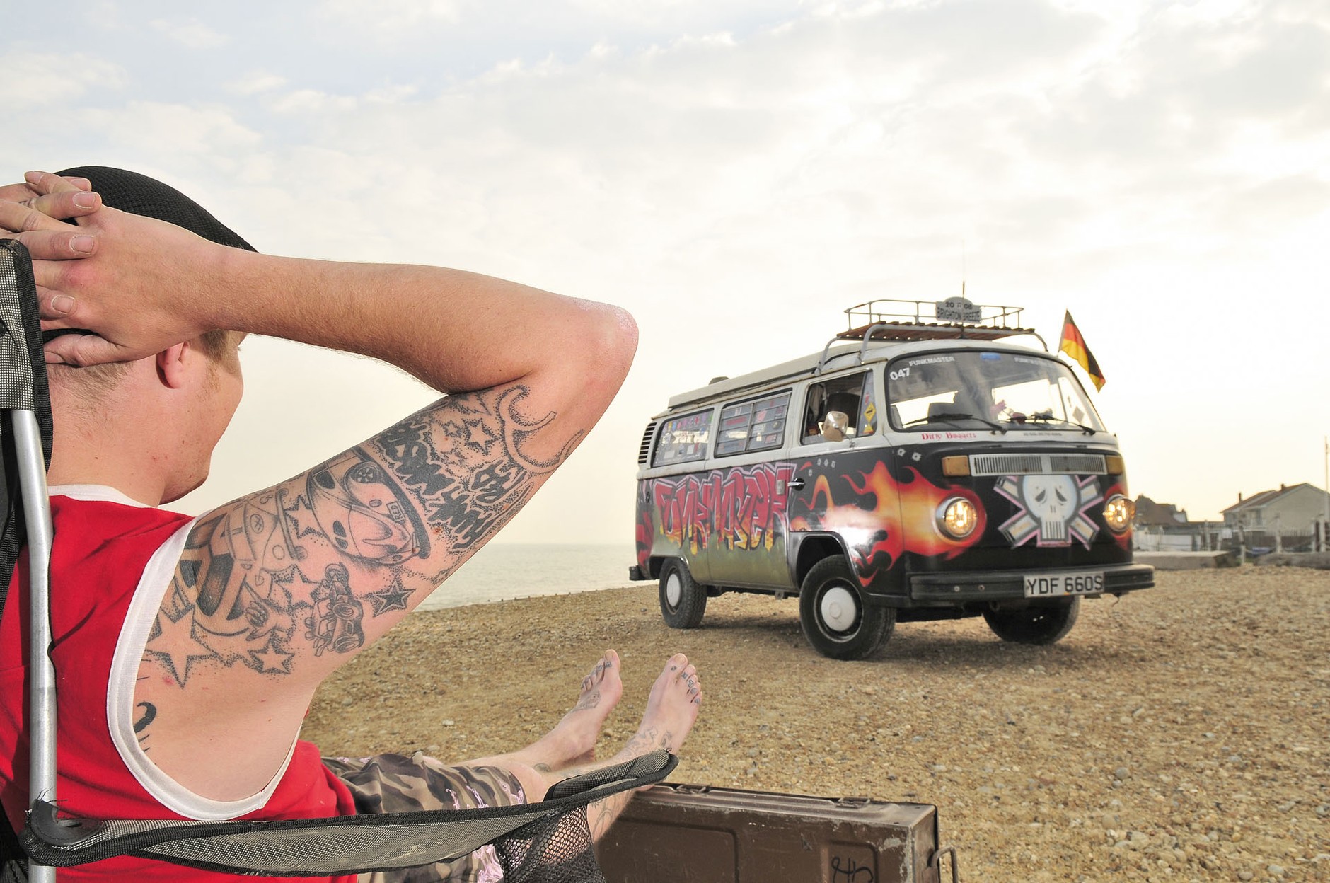 Volkswagen Bulik i jego właściciele - wydziarany Brytol