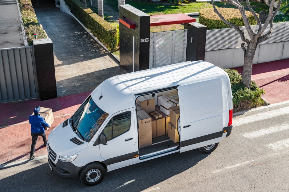 Mercedes Sprinter - podstawowy furgon będzie w Polsce tańszy o 6.5 proc. od poprzednika