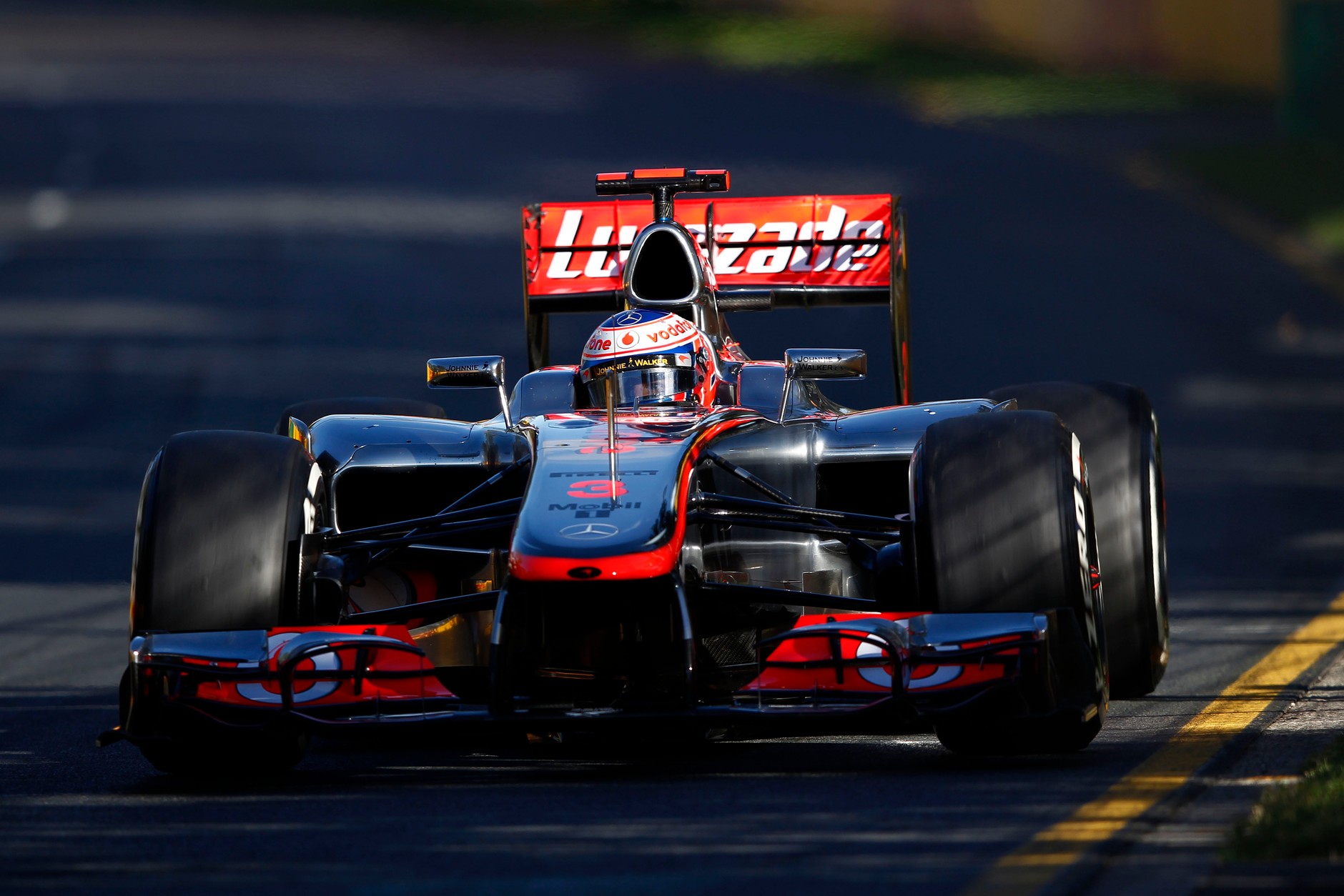 Button triumfuje trzeci raz w Grand Prix Australii