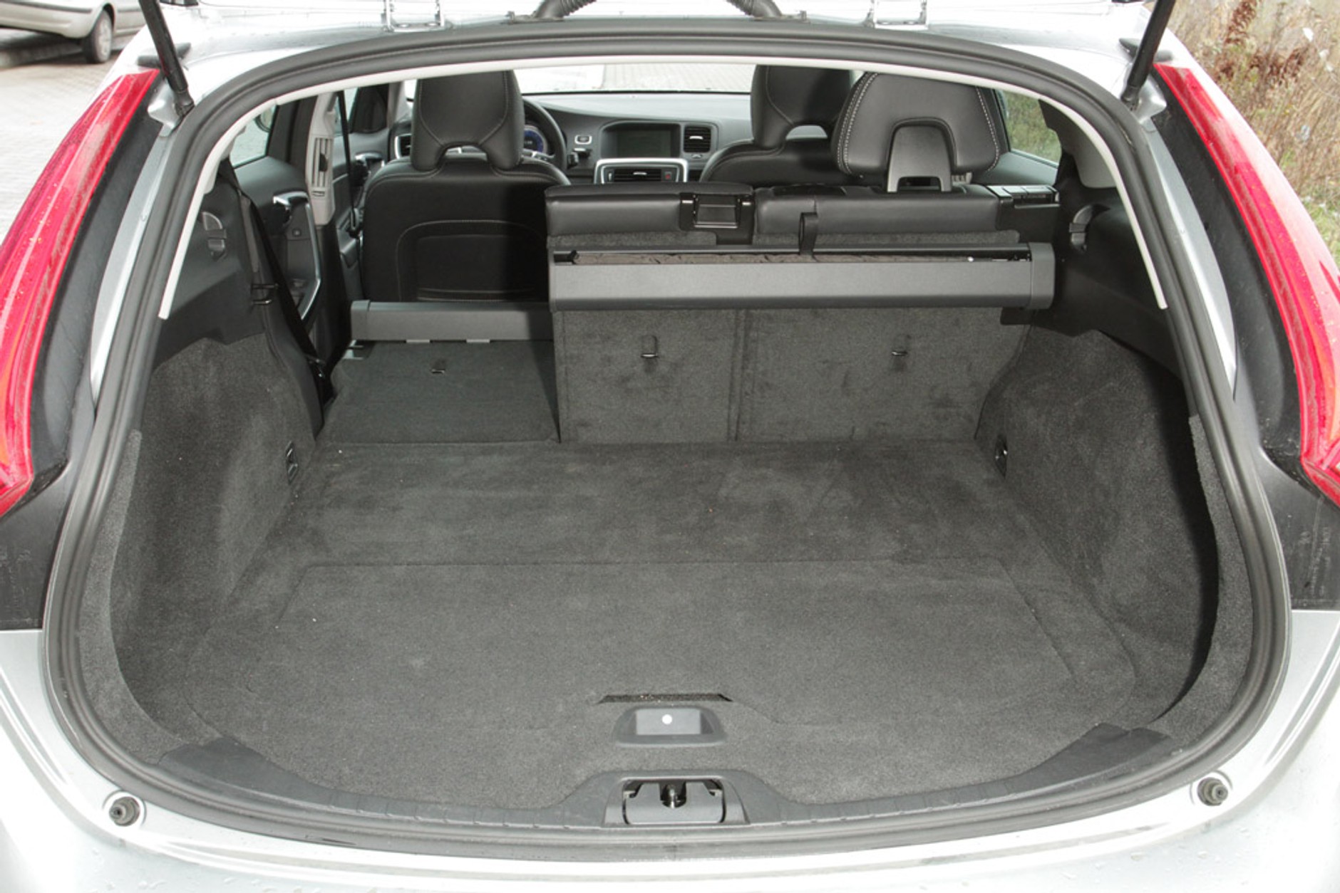 Test Volvo V60 2.4 AWD R-Design: komfortowo, rodzinnie i oszczędnie