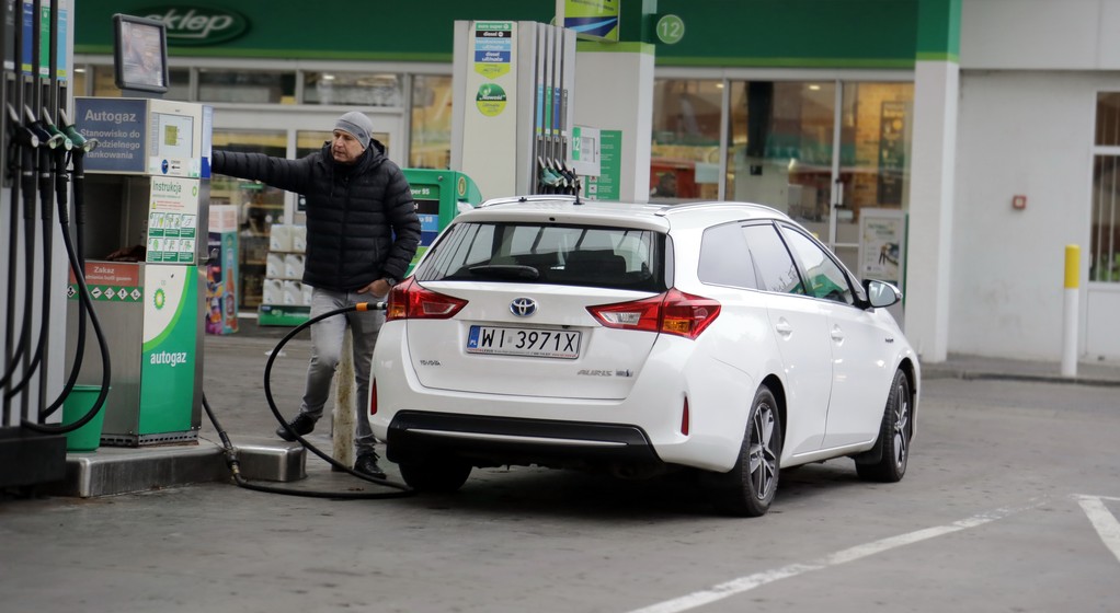 Toyota Auris Kombi 1.8 Hybrid LPG 2014 2. generacja