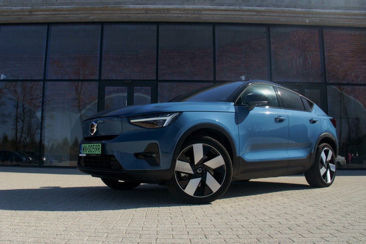 Volvo C40 Recharge P8