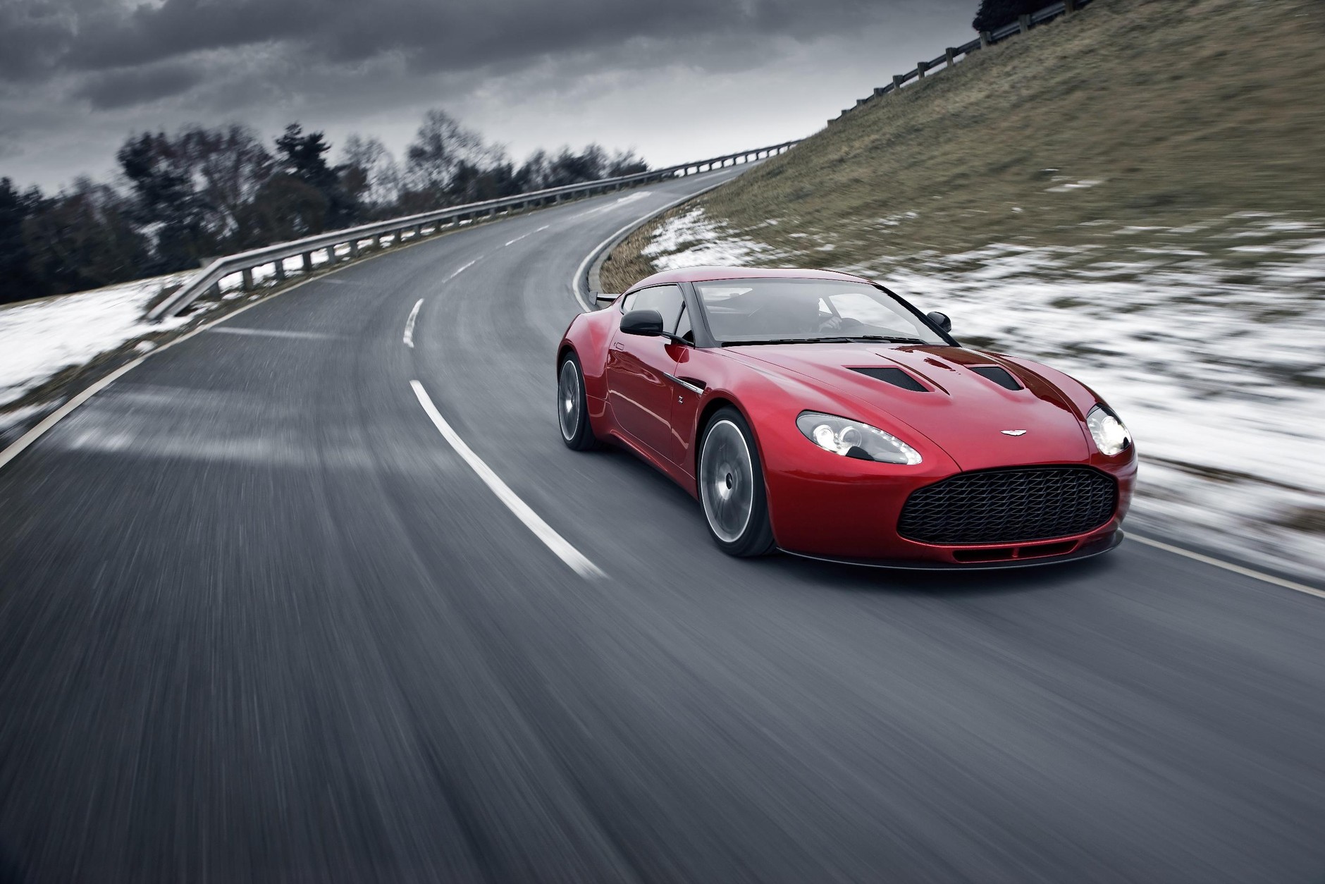 Nowe auto dla Bonda: Aston Martin Vantage 2012