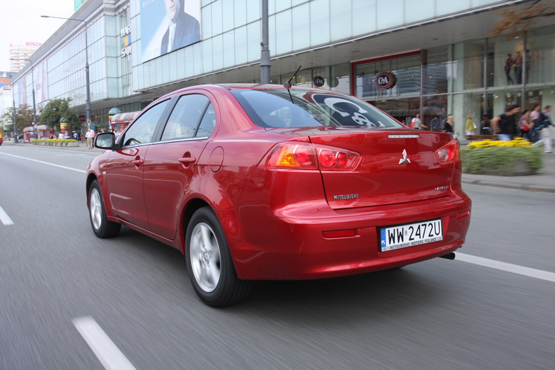 Ford Focus kontra Toyota Corolla i Mitsubishi Lancer: kompaktowy sedan? Dlaczego nie!