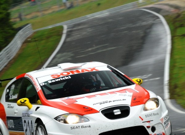 Seat Leon Supercopa: polski kierowca liderem klasyfikacji!