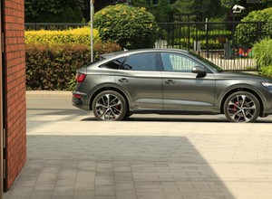 Audi Q5 Sportback 55 TFSI e quattro – moc, komfort i subtelność