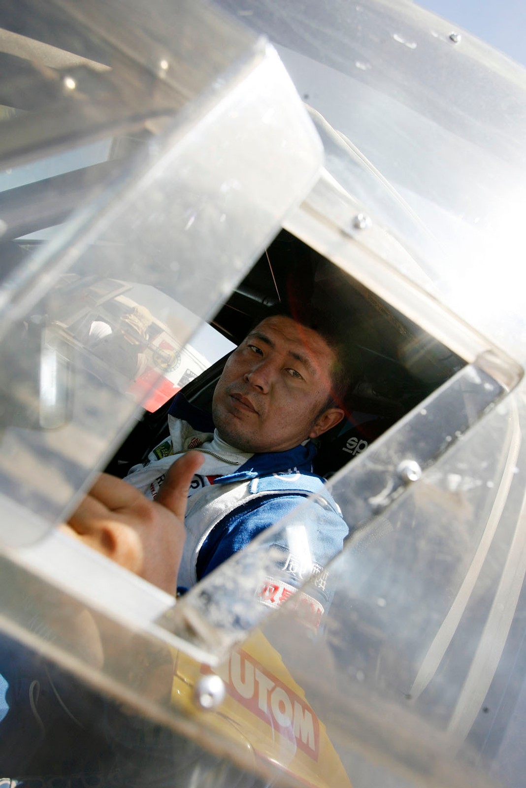 Rajd Dakar 2011: dobra postawa Polaków, Hołowczyc z otwartymi drzwiami (5.etap, wyniki, fot. Willy Weyens)