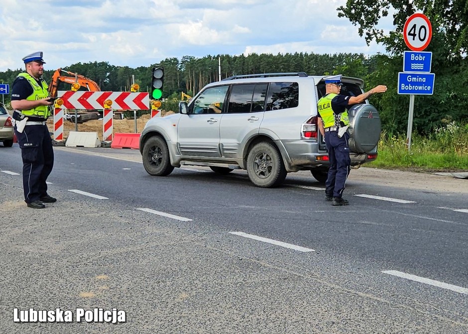 Kontrola drogowa w miejscu z ruchem wahadłowym
