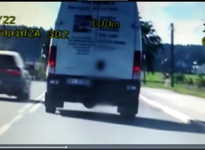25 punktów i 2000 zł mandatu za dwa wykroczenia na 300 metrach  [WIDEO]