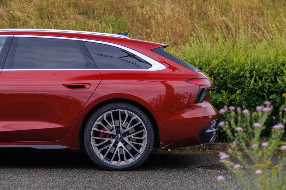 Audi A6 C9