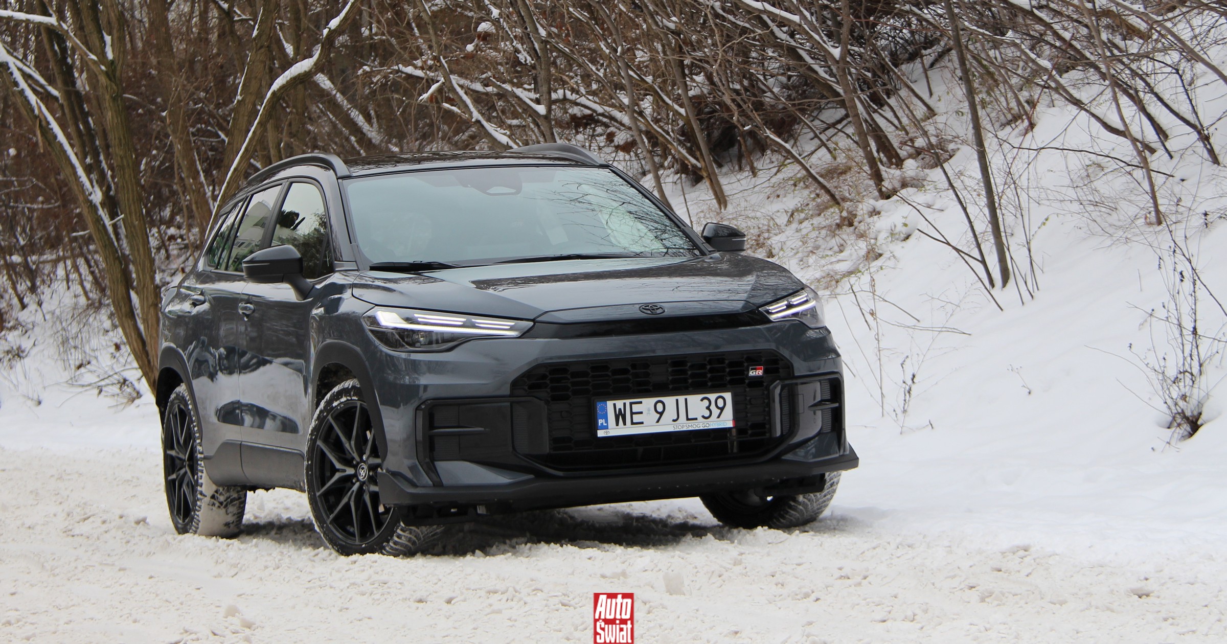 Toyota dodała wersję GR Sport do Corolli Cross. Czy to poprawi sytuację niedocenianego crossovera?