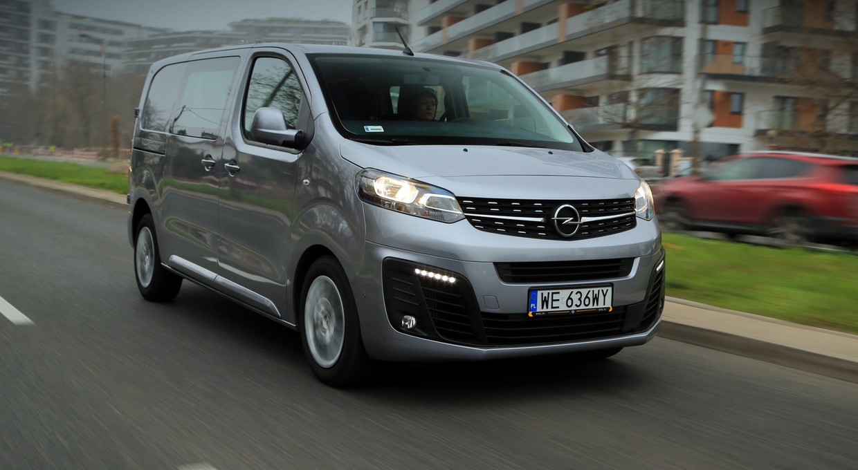 Opel Vivaro Furgon – idealny pojazd dla budowlańców - TEST