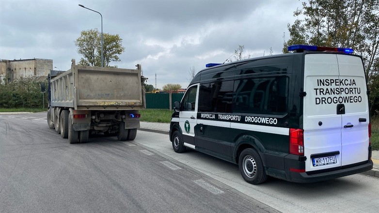 Ciężarówka zatrzymana do kontroli na terenie Radomia