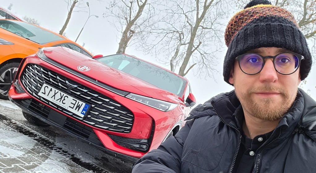 MG HS PHEV i ja