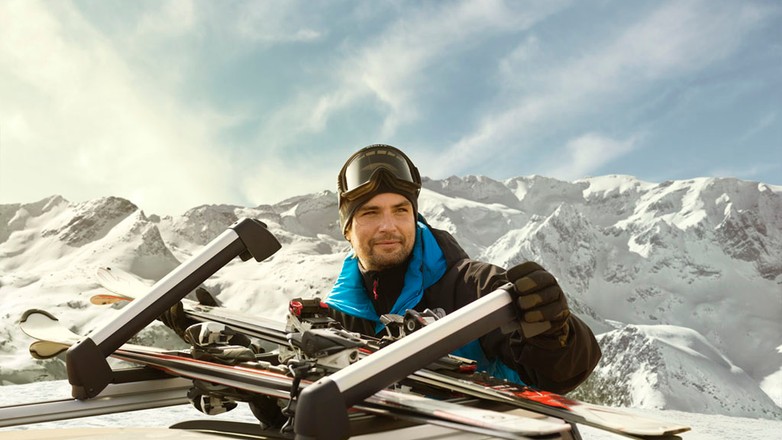 Różne metody przewożenia nart