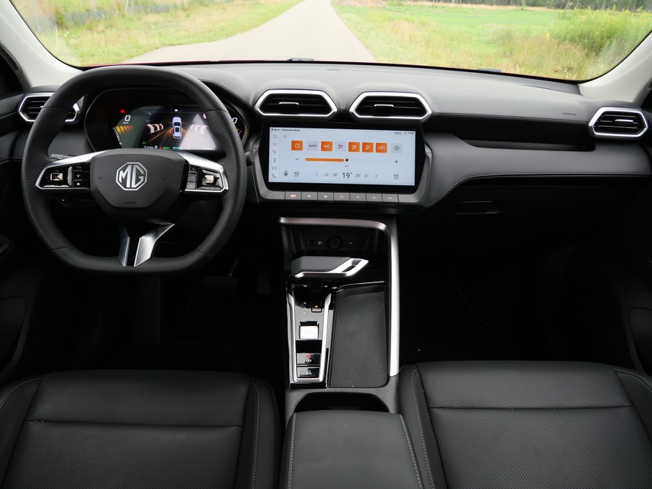 MG ZS Hybrid +