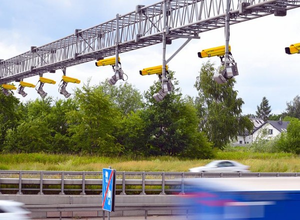 Nowe kamery nad obwodnicą Wrocławia. Mandat to nawet 2500 zł